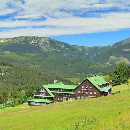 Horsky Zizkova Bouda Lodge *