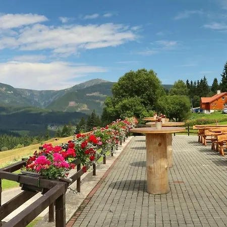 Horsky Zizkova Bouda Lodge *