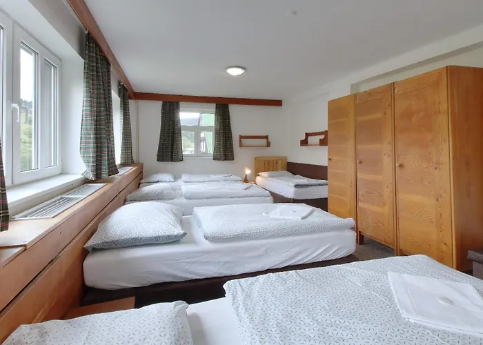 Horsky Zizkova Bouda Lodge *