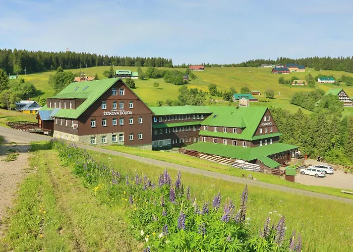 Horsky Zizkova Bouda Lodge *